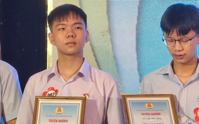 Đà Nẵng trao học bổng hơn 500 triệu đồng cho con em người lao động