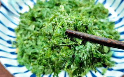 Loại cây quen thuộc người Việt chỉ ăn củ, không ngờ lá cũng là "kho báu"