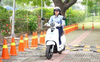 Giá xe máy VinFast tốt chưa từng có, người trẻ và dân văn phòng đua nhau xuống tiền