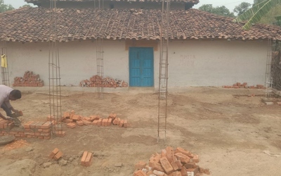 Đào móng xây nhà, 3 công nhân phát hiện kho báu quý giá
