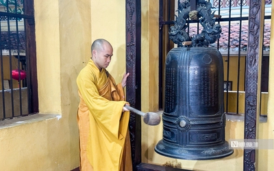 Cử ba hồi chuông trong ngày đầu vận hành chính quyền 2 cấp
