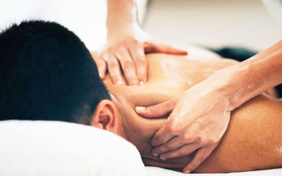 Người đàn ông 27 tuổi nhồi máu não sau khi massage cổ vai gáy