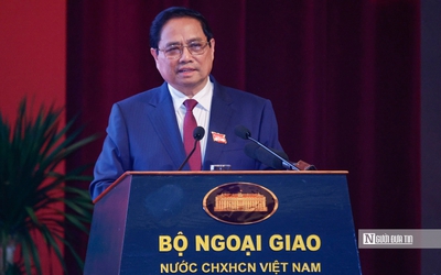 Thủ tướng: Mỗi cán bộ ngoại giao phải là một chiến sĩ tiên phong trên mặt trận đối ngoại