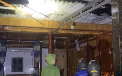 Hà Tĩnh: Nhanh chóng khắc phục hậu quả giông lốc, khiến nhiều nhà dân bị tốc mái
