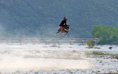 Chiếc xe bay gây sốt được xác nhận là thật, không phải sản phẩm AI