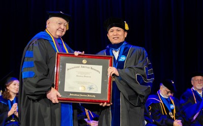 Doanh nhân Hoàng Hữu Thắng được vinh danh Tiến sĩ Danh Dự tại Đại học Quốc tế Hoa Kỳ (IAU)