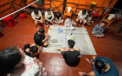 Truy quét điểm đánh bạc vùng ven, bắt giữ 11 đối tượng