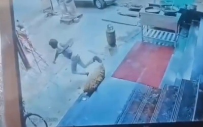 Vấp ngã khỏi bậc thềm, người đàn ông tử vong tại chỗ