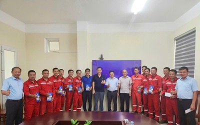 Những "người hùng" áo đỏ tại Nhà máy Thủy điện Nậm Nơn