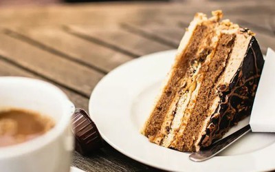 3 người phụ nữ tử vong sau khi ăn bánh ngọt