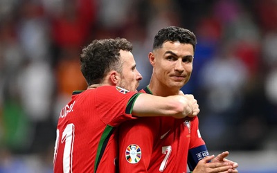 Ronaldo nghẹn ngào tiễn biệt Diogo Jota