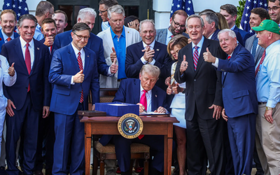 Ông Trump ký ban hành “siêu dự luật” thành luật, xác lập chiến thắng lập pháp quan trọng nhất nhiệm kỳ hai