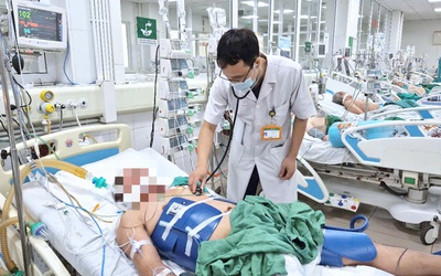 Người đàn ông nguy kịch nghi do điện giật khi sửa bồn nước