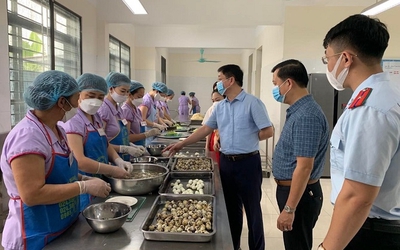 Hà Nội thu giữ hơn 38 tấn thực phẩm nhập lậu, hàng chục nghìn sản phẩm không rõ nguồn gốc