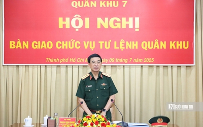Đại tướng Phan Văn Giang chỉ đạo nâng cao sức mạnh tổng hợp của Quân khu 7