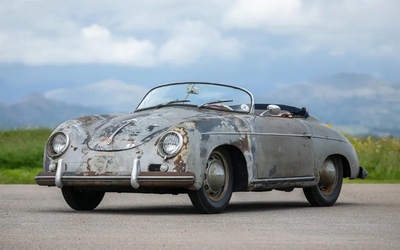 Porsche rỉ sét nằm trong kho hơn 60 năm được rao bán với giá 14 tỷ đồng
