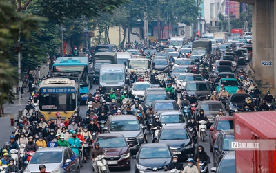 Cần có lộ trình để tiến tới cấm hoàn toàn xe máy xăng