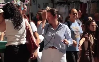 Người dân và du khách vật lộn với nắng nóng khắc nghiệt tại Madrid
