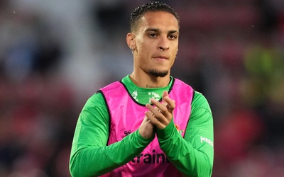 Đồng đội cũ lên tiếng, Antony tiến gần khả năng trở lại Real Betis