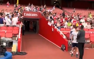 Arsenal bất ngờ lột bỏ chi tiết này tại sân Emirates, tạo áp lực lên đối thủ