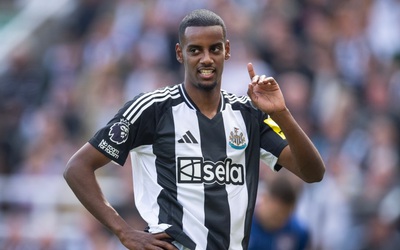 Isak đối mặt nguy cơ bị Newcastle sa thải vì "nổi loạn"