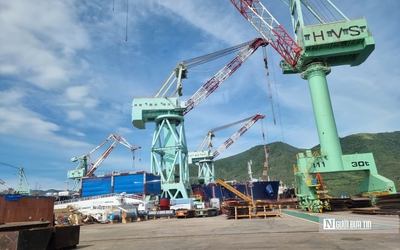 Doanh thu vượt 1 tỷ USD, khu kinh tế tại Khánh Hòa hướng tới trung tâm logistics và dịch vụ cảng biển hiện đại