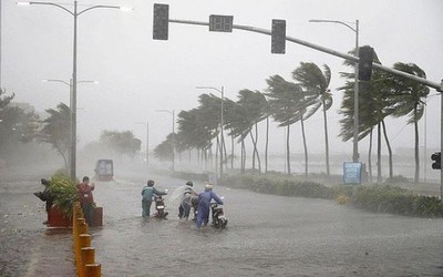 Bão số 5 di chuyển nhanh, dự báo trưa mai đổ bộ vào đất liền
