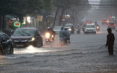 Bão số 5 còn cách Nghệ An khoảng 600km, có thể gây mưa lớn trên 700 mm