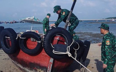 Bộ Quốc phòng chỉ đạo các cơ quan, đơn vị khẩn trương ứng phó cơn bão số 5