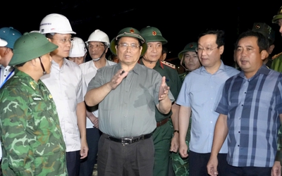Thủ tướng Chính phủ Phạm Minh Chính trực tiếp chỉ huy công tác ứng phó với bão số 5 ở Nghệ An