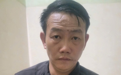 Quảng Ngãi: Biên phòng, Công an ập vào nhà nghỉ, bắt đối tượng vận chuyển 1kg ma túy