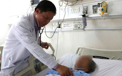 Cụ bà 77 tuổi nhập viện cấp cứu vì sai lầm nhiều người mắc