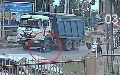 Ngã vào bánh xe tải, nam học sinh thoát chết khó tin