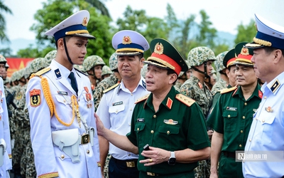 Thượng tướng Trương Thiên Tô thăm và động viên các chiến sĩ A80