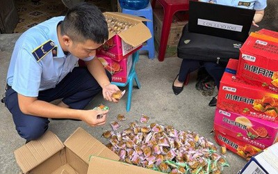 Hà Nội: Phát hiện 1.440 bánh trung thu nhập lậu