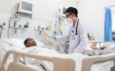 Đi làm ruộng về, người đàn ông 50 tuổi phải nhập viện vì chân trái bất ngờ sưng đau, tím tái