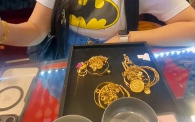 Mang vàng tìm thấy dưới gầm giường mẹ chồng đi kiểm tra, cặp đôi sốc nặng khi bán được 627 triệu đồng