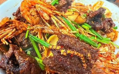 Quán ăn gây bức xúc vì "chặt chém" hơn 8 triệu đồng cho 1 bát mì