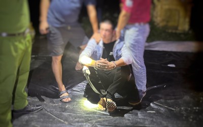 Bắt đối tượng mang theo 65 viên hồng phiến, khám xét nơi ở lộ ra hơn 900 viên khác
