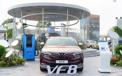 VinFast VF 8: SUV điện 5 chỗ giá được khách hàng Việt đánh giá “đáng mua số 1” phân khúc