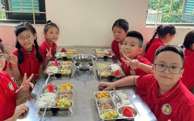 Bản tin 19/9: Hà Nội yêu cầu công khai thực đơn bữa ăn bán trú