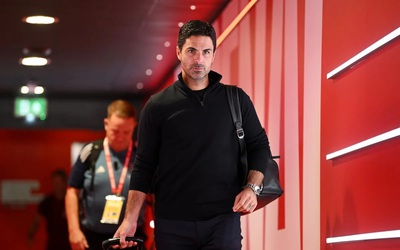 Bất ngờ: Ngôi sao Arsenal xuất hiện cùng đội hình trước trận đấu với Man City