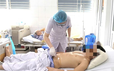 Xương cá đâm thủng ruột non, gây áp xe ổ bụng