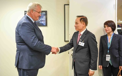 Quyền Bộ trưởng Ngoại giao Lê Hoài Trung: Việt Nam là bạn của cả Nga và Ukraine