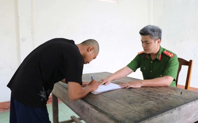 "Ăn trái cấm" với bé gái 12 tuổi quen qua mạng, nam thanh niên bị bắt