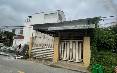 Nghẹt thở giải cứu người đàn ông nhốt mình với 3 bình gas đã mở van