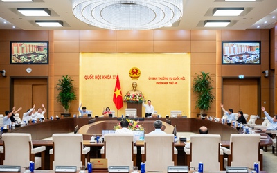 Thông qua Nghị quyết về chương trình lập pháp năm 2026