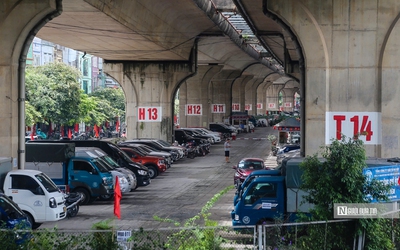 Những gầm cầu ở Hà Nội được tận dụng làm bãi trông xe
