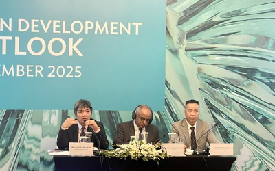 ADB nâng dự báo tăng trưởng kinh tế Việt Nam năm 2025