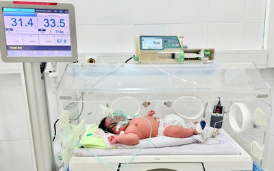 Người phụ nữ sinh con nặng 6,2kg